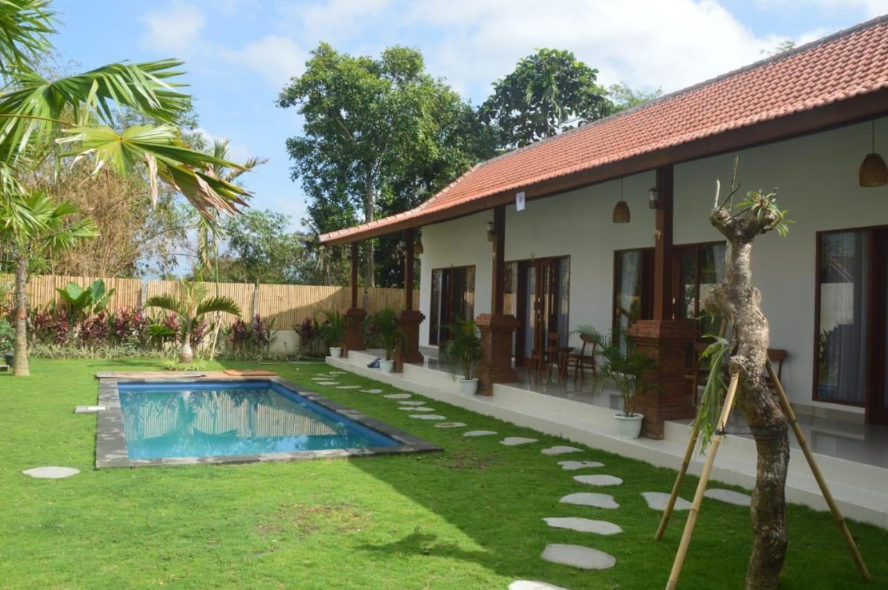 Wiryaroja Guest House Canggu Exterior foto